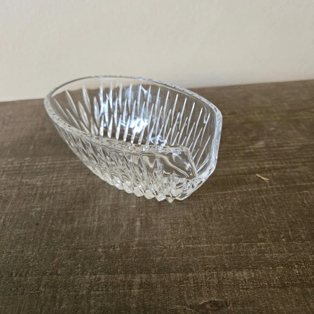 Vintage Crystal Napkin Holder Clear Cut Glass Oval Starburst Dining Accessory